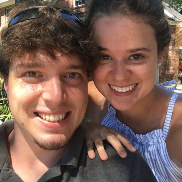 Meet your Posher, Alyssa - Picture 1 of 1